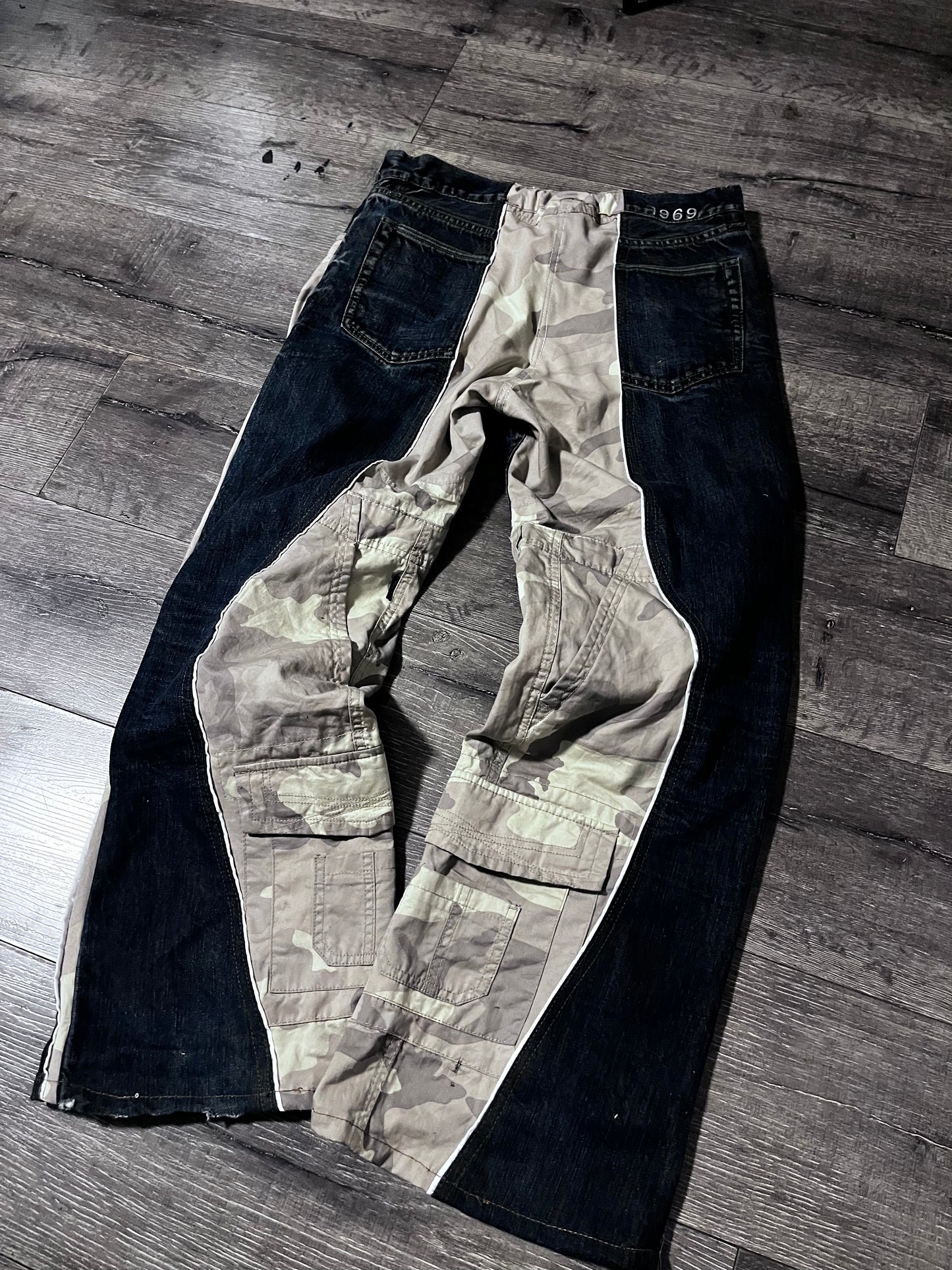 Khaki hybrid