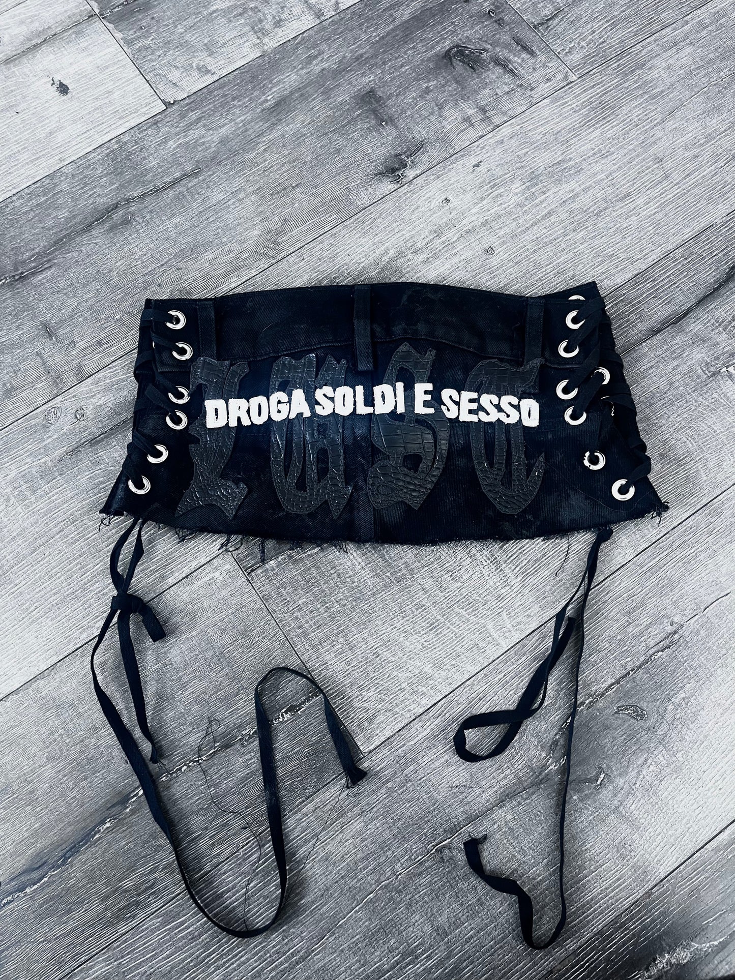 DROGO SOLDI E SESSO